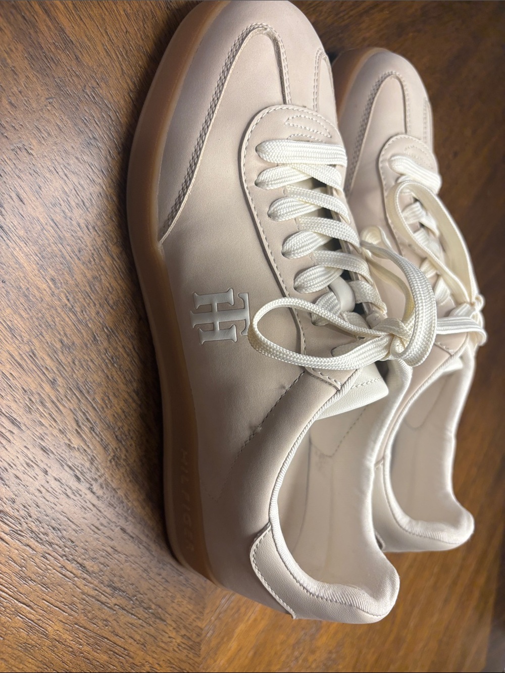 Tommy Hilfiger Men’s Cream/Beige Low-Top Sneakers